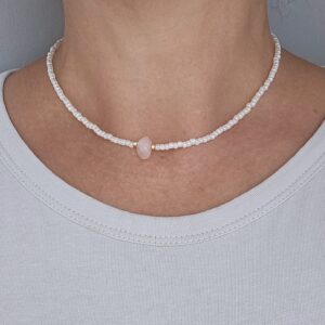 Kaelakee roosa kvartsiga"Elin"