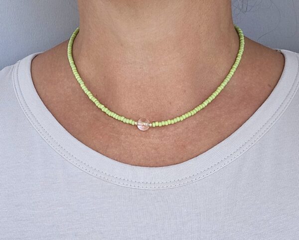 Kaelakee kvartsiga “Elin”