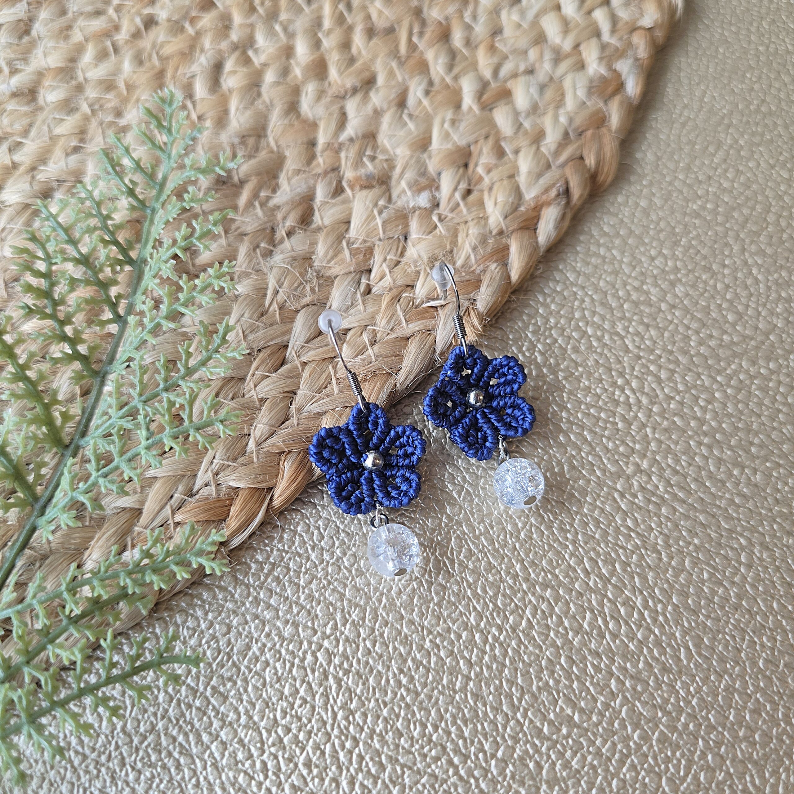 Mõralise kvartsiga kõrvarõngad "Lily"